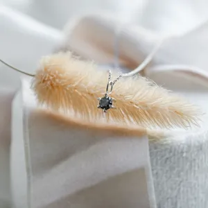 Minimalistický náhrdelník se salt and pepper diamantem KAI Thumbnail