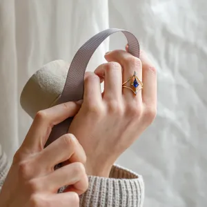 Gold split shank ring with lab grown sapphire ISTRIA Thumbnail