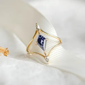Gold split shank ring with lab grown sapphire ISTRIA Thumbnail