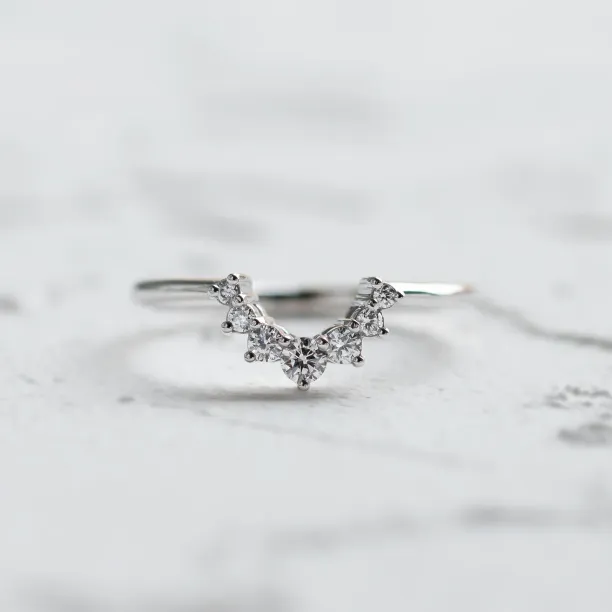 Vykrojený zlatý prsten s diamanty GEORGIA Image