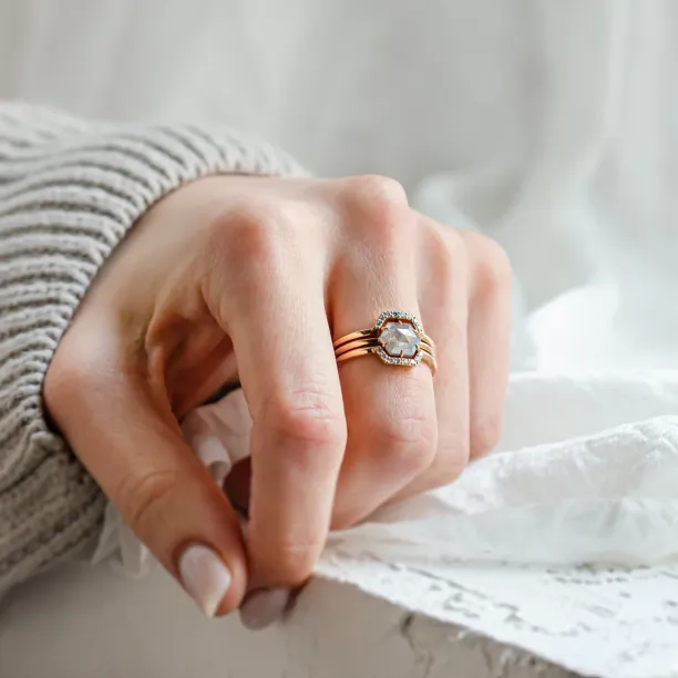 Snubní set prstenů se salt'n'pepper diamanty POET Image