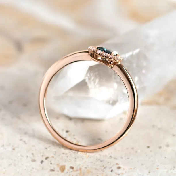 Halo gold ring with teal baguette sapphire and diamonds CELADON Image