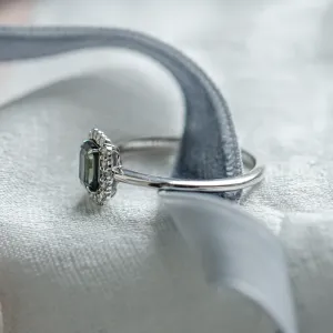 Vintage prsten s teal baguette safírem a diamanty FROST Thumbnail