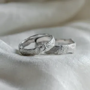 Atypical wedding rings with special surface MOONLIGHT Thumbnail