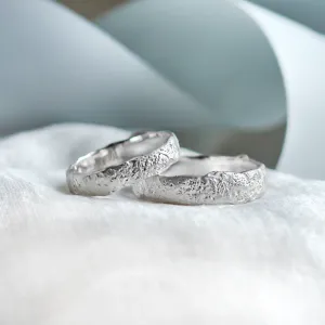 Atypical wedding rings with special surface MOONLIGHT