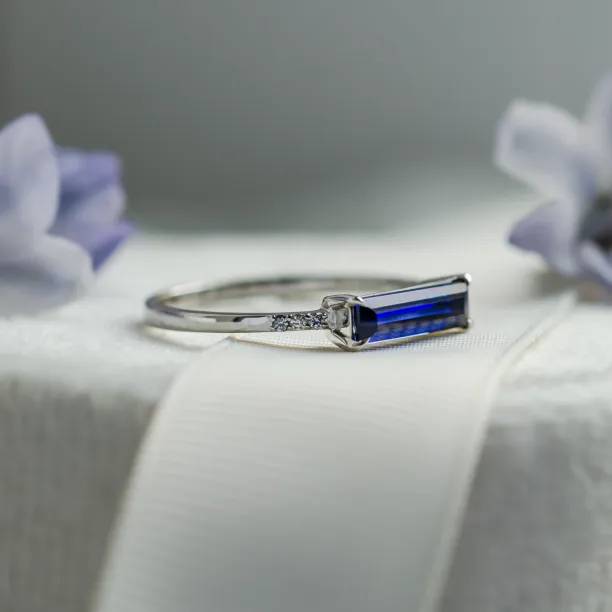 Gold ring with baguette blue lab grown sapphire and diamonds ODETA Image