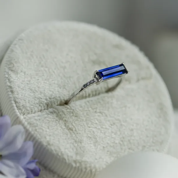 Gold ring with baguette blue lab grown sapphire and diamonds ODETA Image