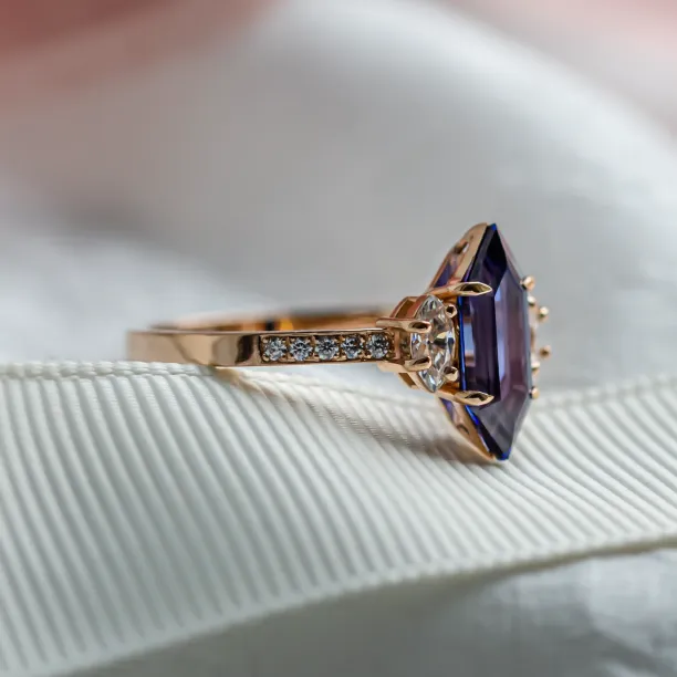 Ring with blue lab grown sapphire and moissanites ELLIS Image