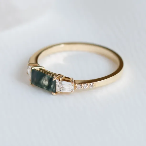 Ring in art deco style with moss agate and moissanites DINETH Image