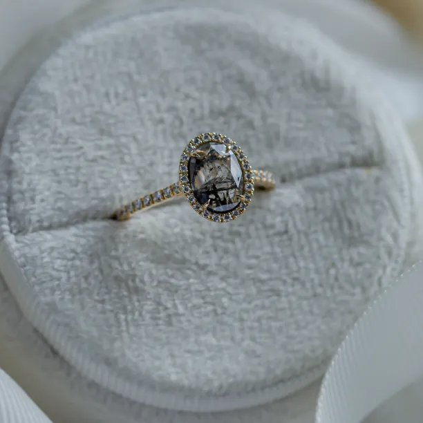 Elegant halo ring with salt and pepper diamonds TANANAI Image