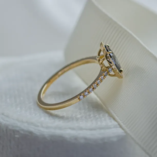 Elegant halo ring with salt and pepper diamonds TANANAI Image