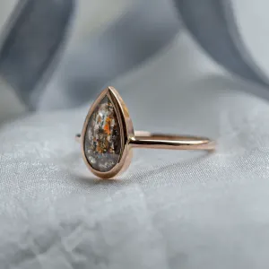 Prsten s velkým salt and pepper diamantem FLAVIA Thumbnail