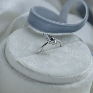 Vintage kite prsten se salt and pepper diamantem LIVIA Thumbnail