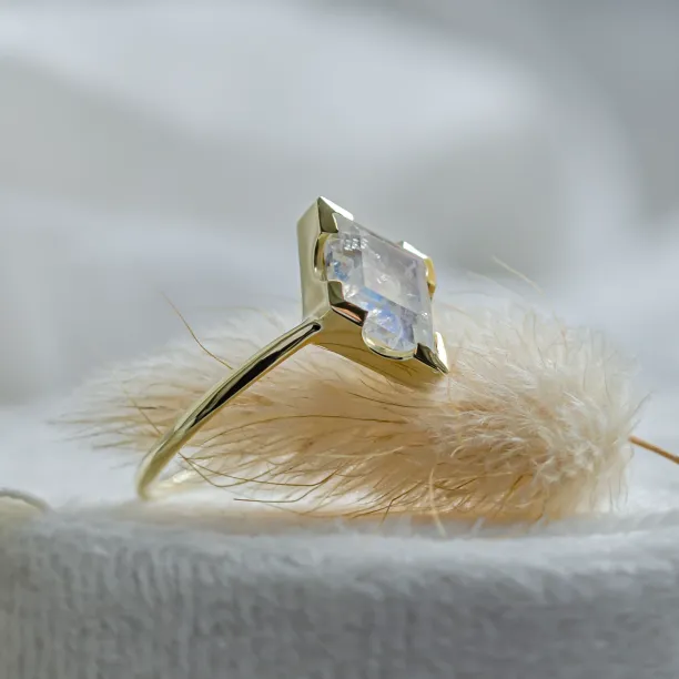 Engagement ring with kite moonstone SABINA Image
