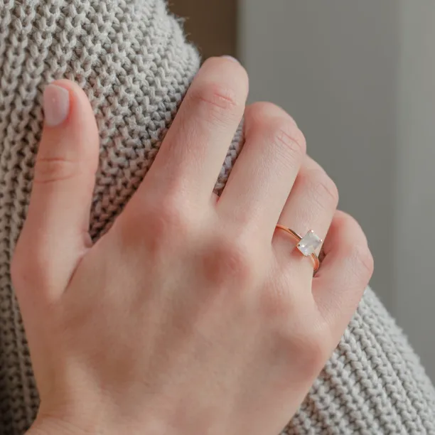 Engagement ring with moonstone TATIANA Image