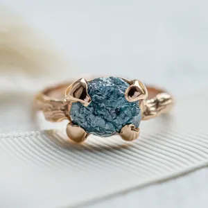 Gold ring with blue raw diamond and unusual rim SKY
