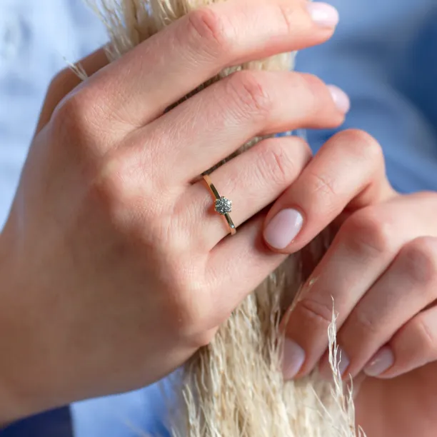 Romantický zásnubní prsten plný moissanitů CAMILLIA Image