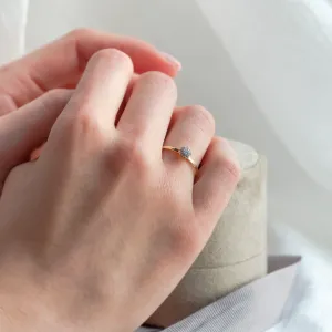 Romantický zásnubní prsten plný moissanitů CAMILLIA Thumbnail