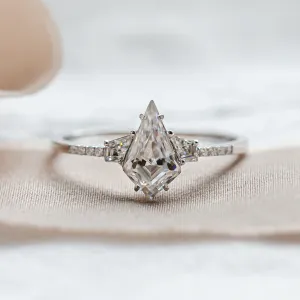 Luxusní zlatý prsten s moissanity ROGER