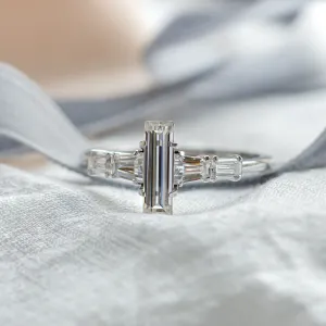 Elegant engagement ring with baguette moissanites EARL Thumbnail