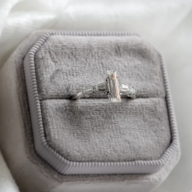 Elegant engagement ring with baguette moissanites EARL Image