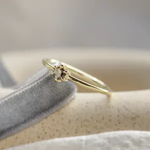 Minimalistický prsten se salt and pepper diamantem ve tvaru hexagon HEXI Thumbnail