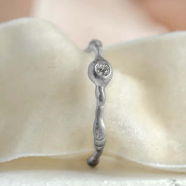 Organický zásnubní prsten s diamantem PLUMBUM Image