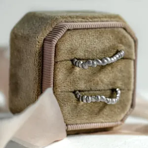 Organické snubní prsteny ze zlata LOMBRICO Thumbnail