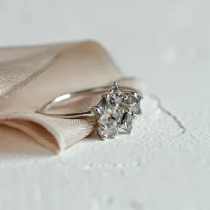 Výrazný cluster prsten se salt and pepper diamanty TASHA Thumbnail