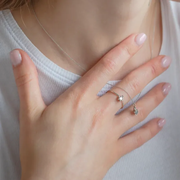 Decentní cluster prsten se salt and pepper diamanty ORESTE Image