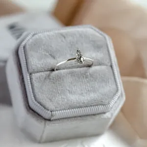 Minimalist cluster ring with salt and pepper diamonds VITTORIA Thumbnail