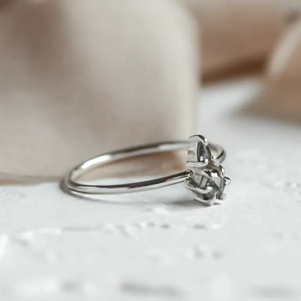 Minimalist cluster ring with salt and pepper diamonds VITTORIA Image