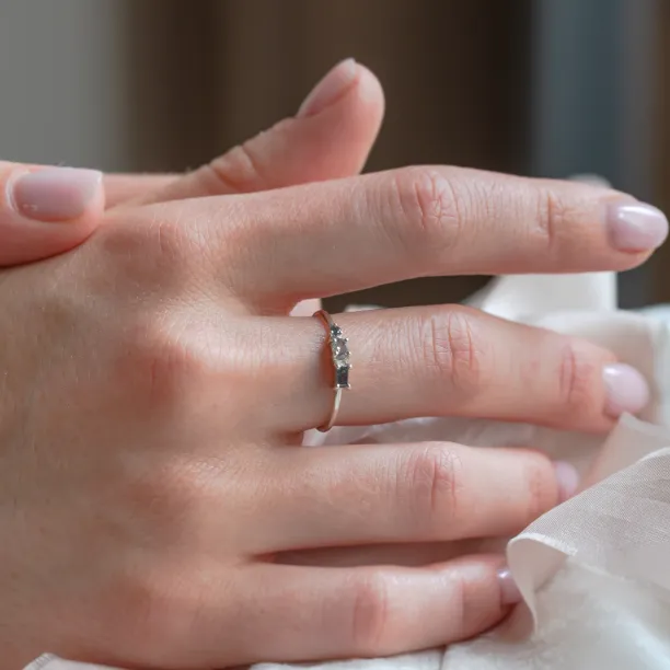 Netradiční cluster prsten se salt'n'pepper diamanty TRE CIME Image