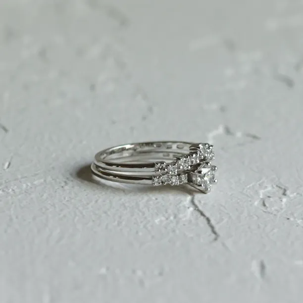 Elegant engagement set with diamonds GABRIELE Image