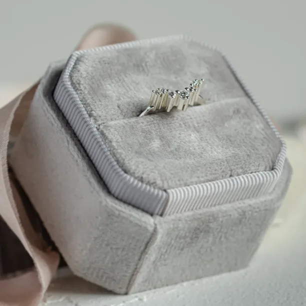 Vykrojený prsten s diamanty ERISILDA Image