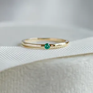 Minimalist ring with emerald HAIMERALD