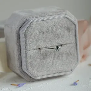 Decentní prsten se salt'n'pepper diamantem ORBITAL Thumbnail