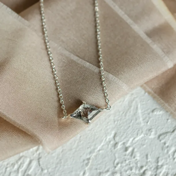 Zlatý náramek s kite rutilovým křišťálem POLLIS Image