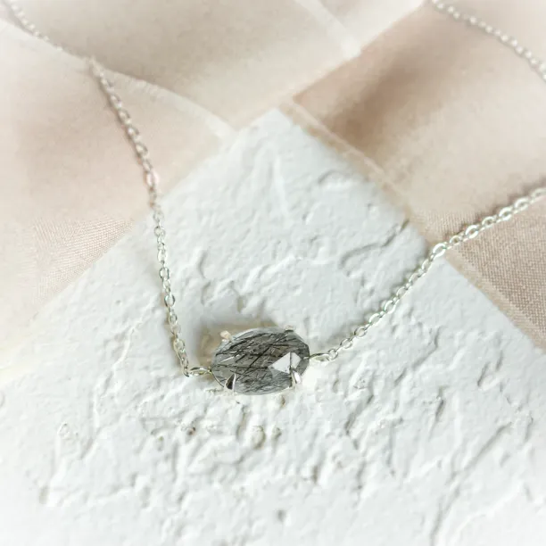 Minimalistický náramek s oválným rutilovým křišťálem POLLINA Image