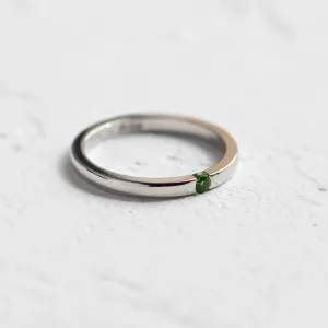 Platinový zásnubní prsten s lab-grown smaragdem LINA Thumbnail