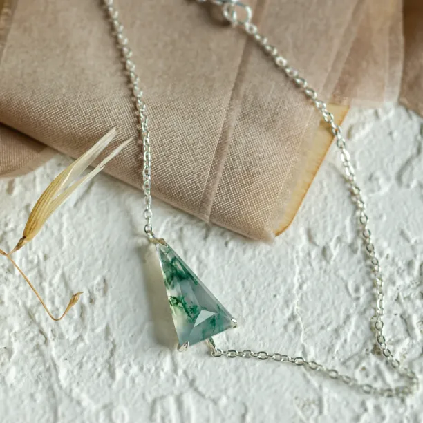 Zlatý náramek s triangle mechovým achátem VANYAR Image