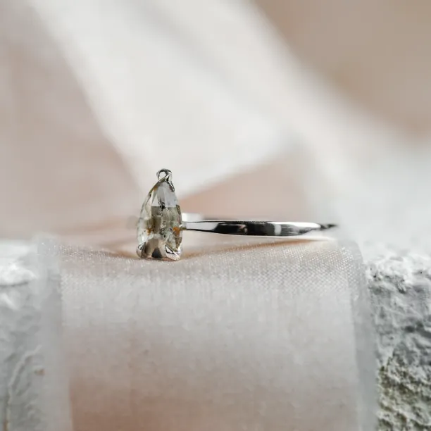 Prsten s pear salt'n'pepper diamantem CARMELO Image