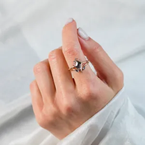 Netradiční zásnubní prsten se salt and pepper diamantem a bočními diamanty ADIRA Thumbnail