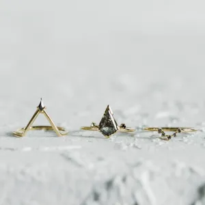 Engagement ring set with salt'n'pepper diamonds MEGHAN Thumbnail