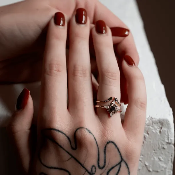 Zlatý otevřený prsten se salt and pepper diamanty ADA Image