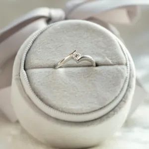 Zlatý zásnubní prsten s lab grown diamantem GRESIA Thumbnail