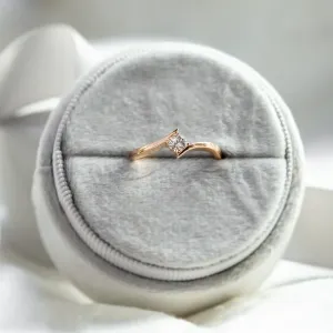 Zlatý zásnubní prsten s lab grown diamantem GRESIA Thumbnail