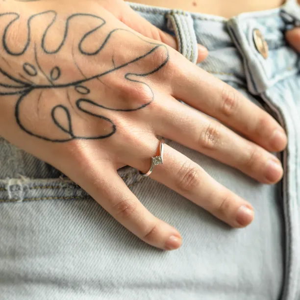 Zlatý zásnubní prsten s lab grown diamantem GRESIA Image