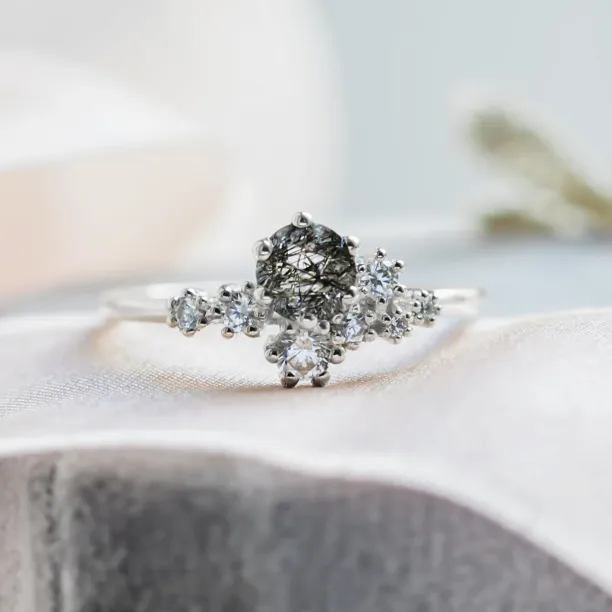 Cluster prsten s rutilovým křišťálem a diamanty SATURN Image