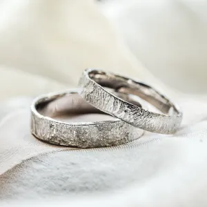 Unusual wedding bands with moon surface LUNE